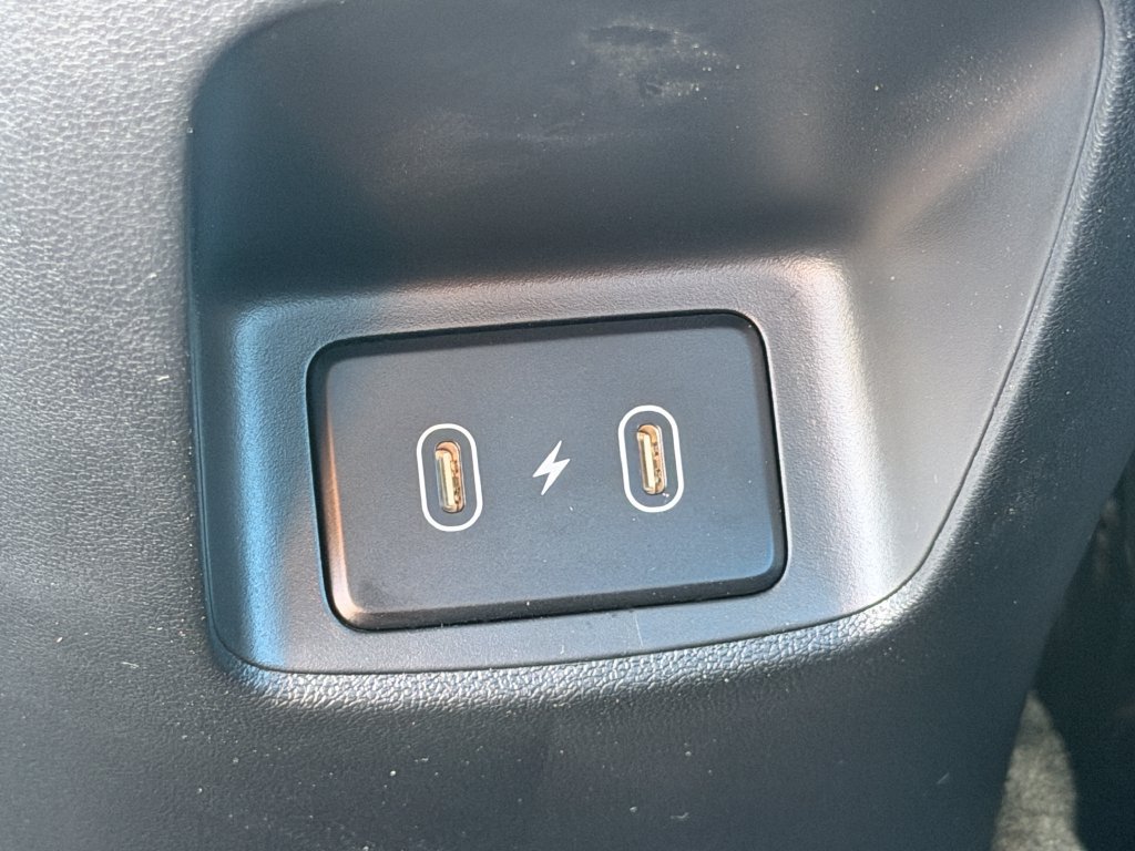 Used 2025 Hyundai Elantra Sport FWD image 34