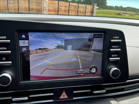 Used 2025 Hyundai Elantra Sport FWD image 16