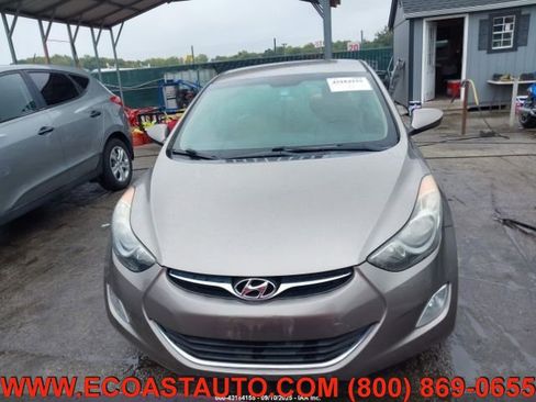 Used 2013 Hyundai Elantra GLS w/ Preferred Pkg image 6