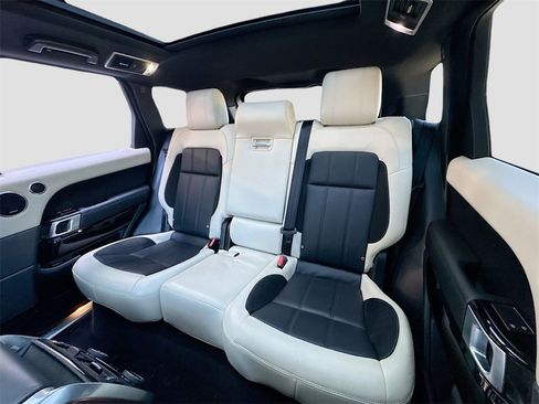 Used 2021 Land Rover Range Rover Sport HST image 12