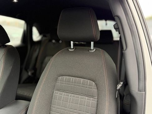 Used 2025 Honda HR-V Sport image 6