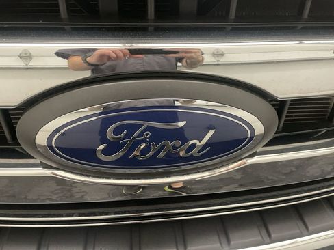 Used 2022 Ford F250 XLT w/ FX4 Off-Road Package AWD/4WD image 23