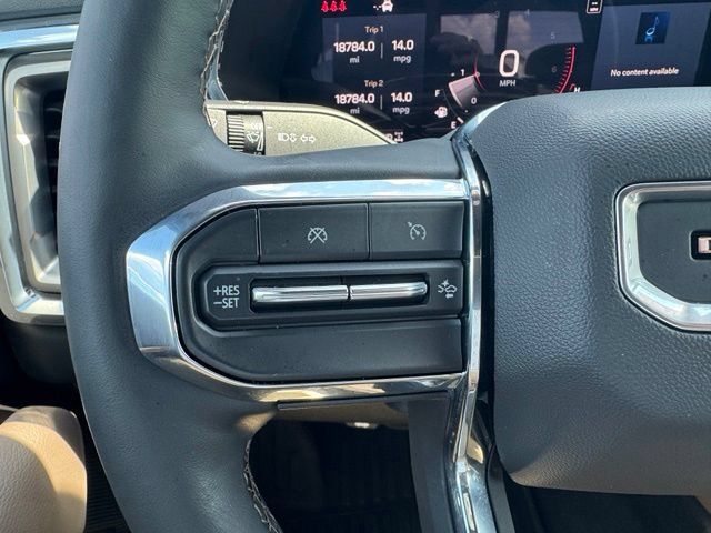 Used 2024 GMC Canyon Denali AWD/4WD image 11