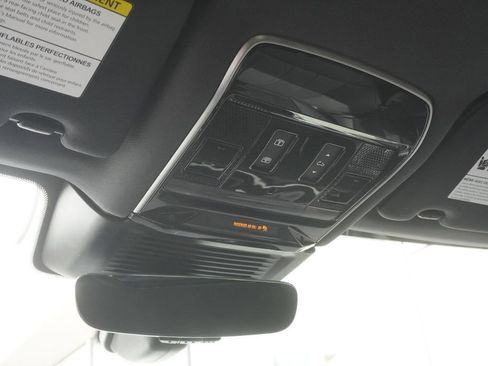 New 2026 Land Rover Range Rover Long Wheelbase SE image 16