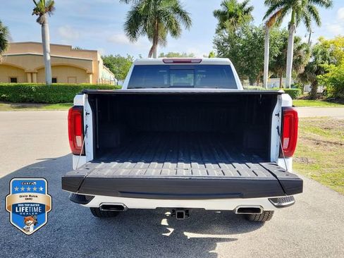 Certified 2021 GMC Sierra 1500 AT4 w/ AT4 Premium Package AWD/4WD image 5