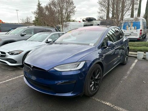 Used 2023 Tesla Model X image 2