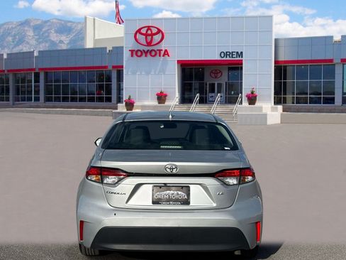 Used 2024 Toyota Corolla LE FWD image 4