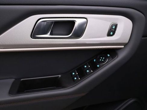 New 2026 Ford Explorer Active image 19