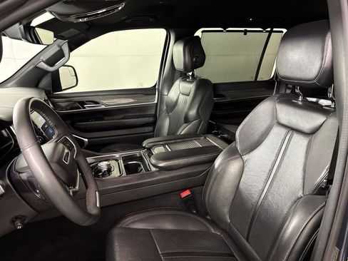 Used 2022 Jeep Wagoneer Series III w/ Convenience Group I RWD image 31