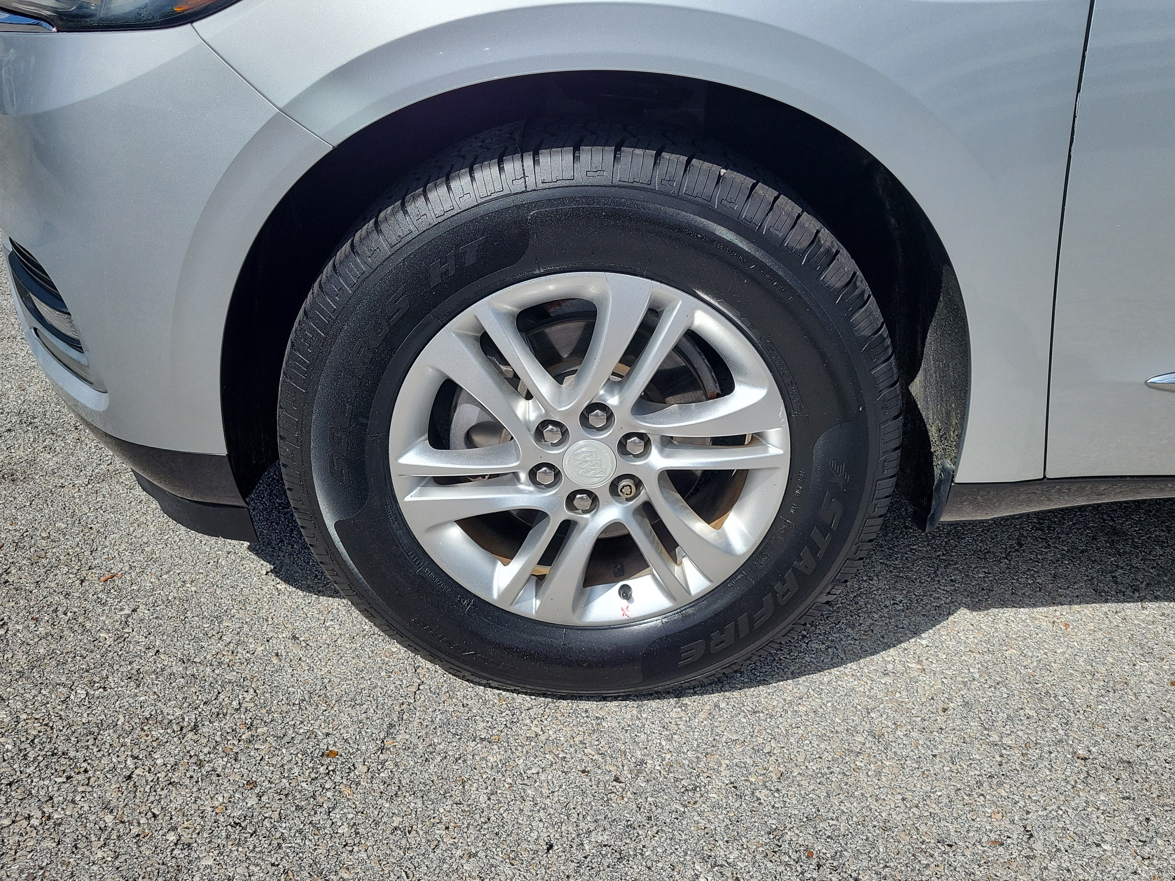 Used 2018 Buick Enclave Essence FWD image 5