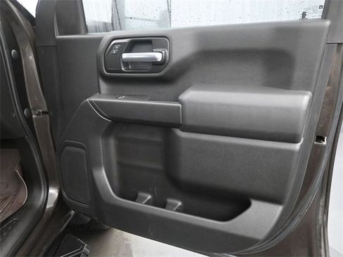 Used 2020 Chevrolet Silverado 2500 Custom w/ Custom Value Package image 20