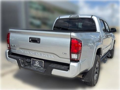 Used 2023 Toyota Tacoma SR5 w/ Technology Package image 8