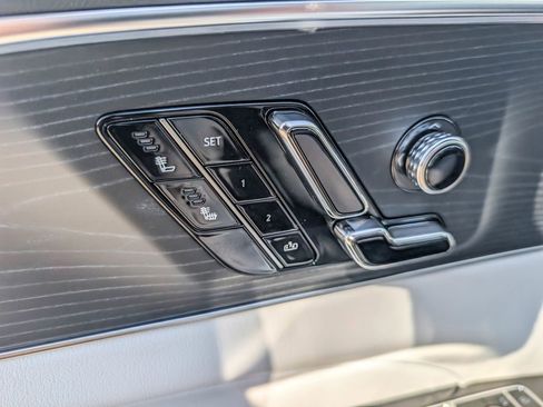 New 2026 Cadillac Lyriq Luxury image 14