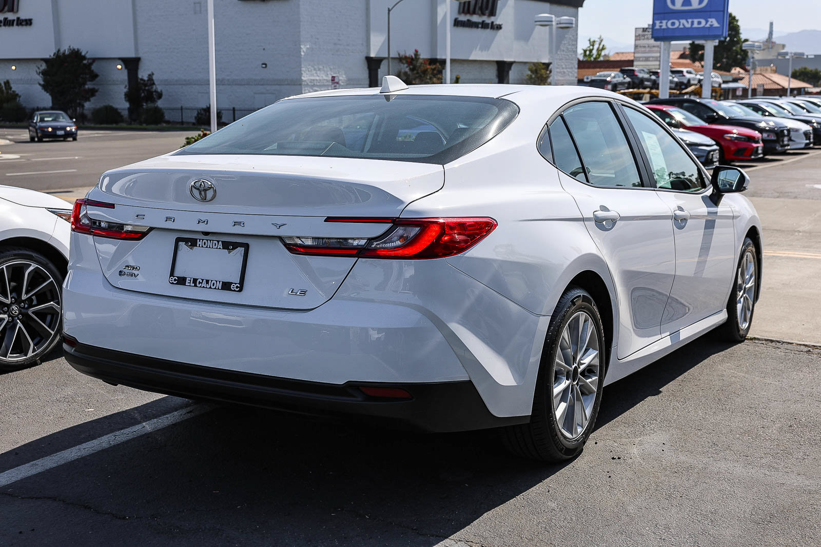 Used 2025 Toyota Camry LE w/ Convenience Package AWD/4WD image 21