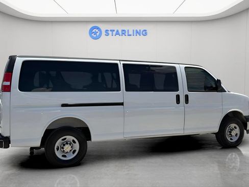 Certified 2025 Chevrolet Express 3500 LT w/ LT Preferred Equipment Group RWD image 10