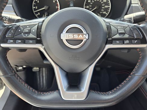Used 2024 Nissan Altima 2.5 SR FWD image 23