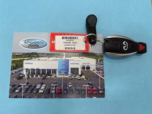 Used 2018 INFINITI QX30 Premium w/ Cargo Package image 3