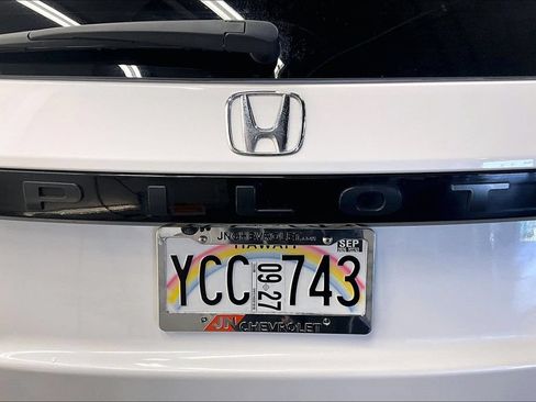 Used 2025 Honda Pilot TrailSport image 30