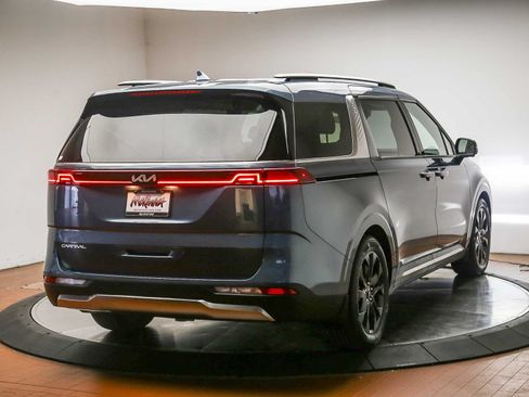 Used 2024 Kia Carnival SX Prestige FWD image 7