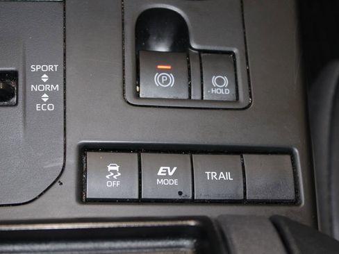 Used 2022 Toyota Highlander XLE image 44