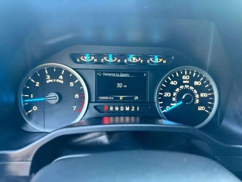 Used 2017 Ford F150 XLT w/ Equipment Group 302A Luxury AWD/4WD image 13