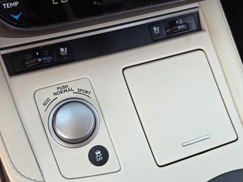 Used 2016 Lexus ES 350 w/ Premium Package w/Wood Trim FWD image 19
