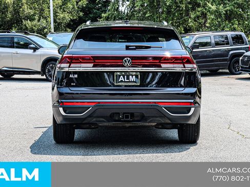 Used 2025 Volkswagen Atlas Cross Sport SE FWD image 12