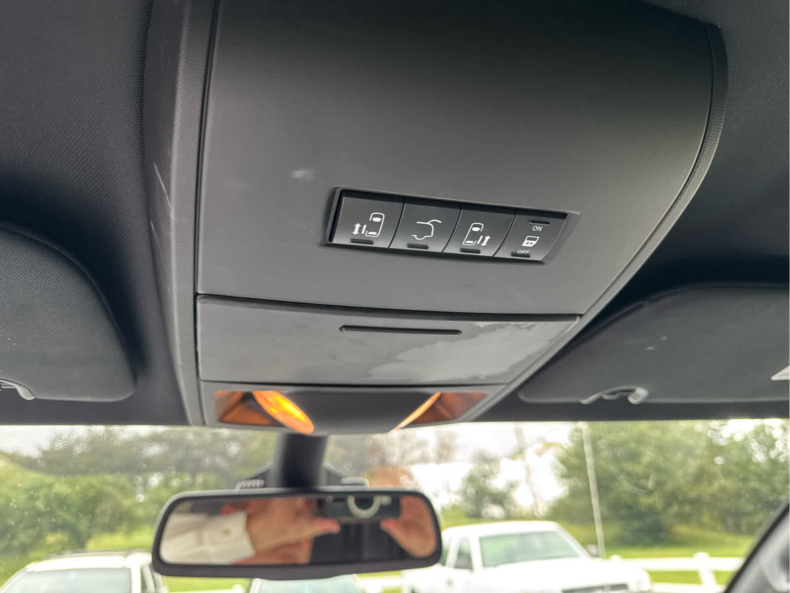 Used 2019 Dodge Grand Caravan SXT FWD image 22