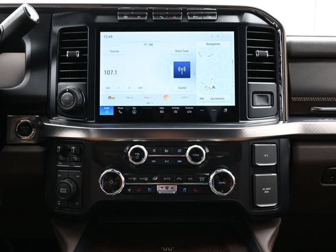 Used 2024 Ford F350 King Ranch AWD/4WD image 34