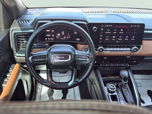 Used 2025 GMC Canyon AT4 AWD/4WD image 16