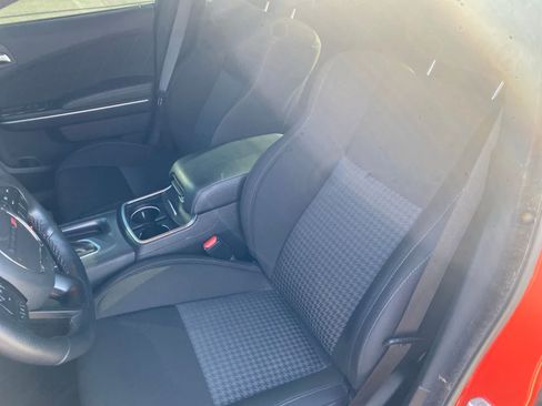 Used 2022 Dodge Charger R/T w/ Performance Handling Group RWD image 11