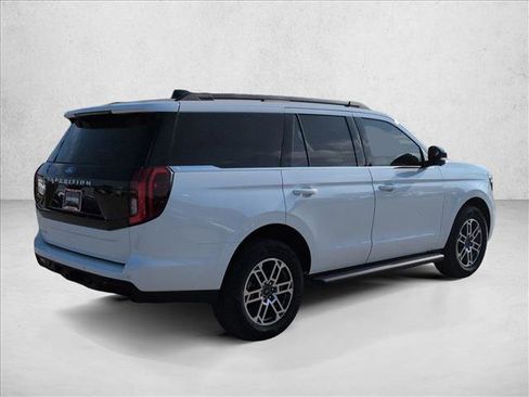 New 2025 Ford Expedition Active image 7