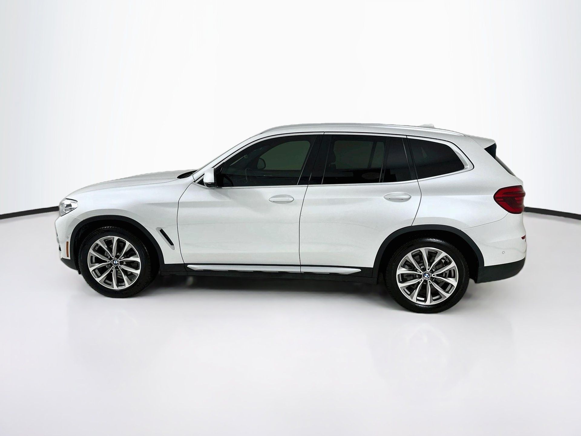 Used 2019 BMW X3 sDrive30i w/ Premium Package RWD image 5