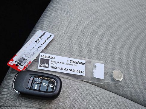 Certified 2025 Honda Accord SE image 32