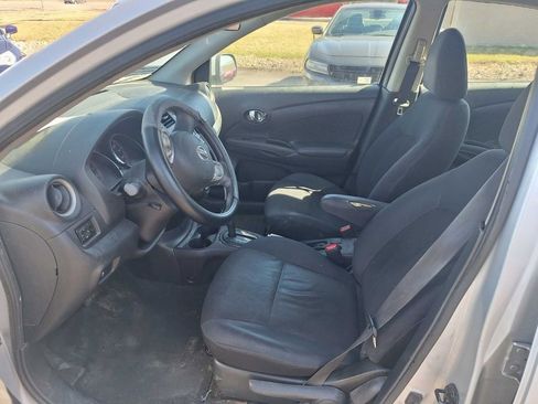 Used 2013 Nissan Versa SV w/ Convenience Pkg image 14