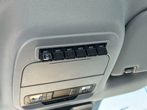 New 2025 Ford F550 4x4 Regular Cab Super Duty image 16