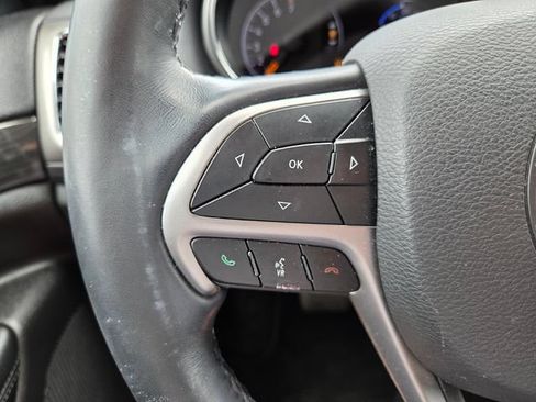 Used 2022 Jeep Grand Cherokee Laredo X RWD image 31