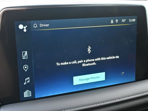 Used 2022 Chevrolet Suburban Z71 w/ Luxury Package image 36