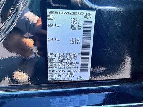 Used 2024 Nissan Altima 2.5 SV FWD image 29