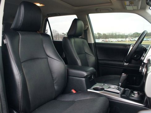 Used 2024 Toyota 4Runner Limited image 24