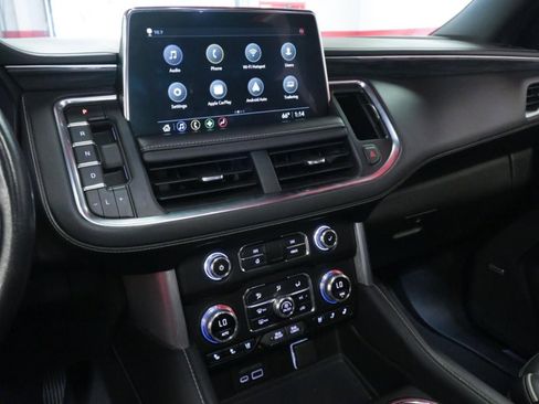 Used 2021 GMC Yukon SLT w/ SLT Premium Package image 17