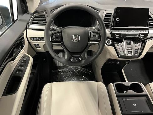 New 2027 Honda Odyssey Touring image 25