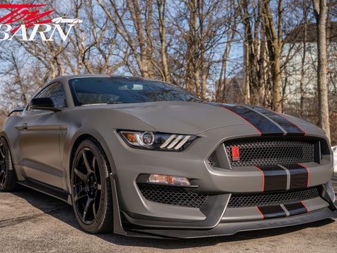 Used 2018 Ford Mustang Shelby GT350R w/ GT350R Equipment Group 920A image 3