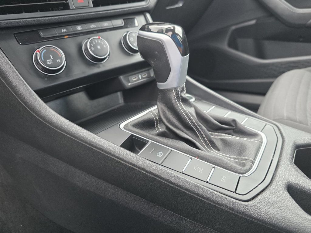Used 2024 Volkswagen Jetta S FWD image 17