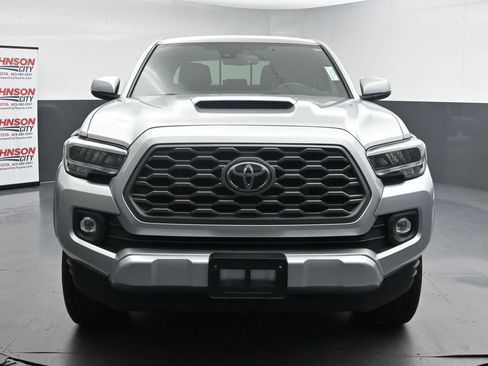 Used 2023 Toyota Tacoma TRD Sport AWD/4WD image 3