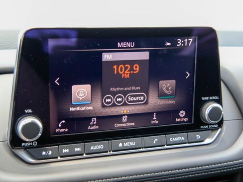 New 2026 Nissan Rogue SV FWD image 5