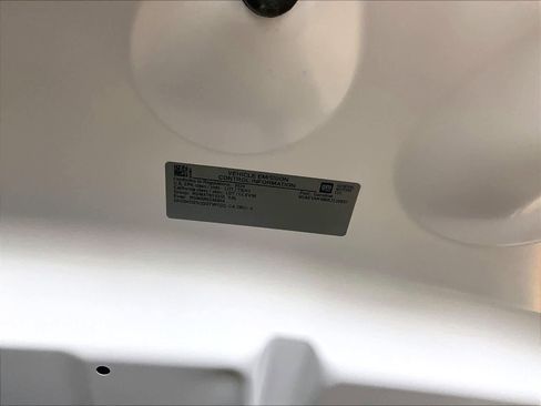 Used 2024 Buick Enclave Essence w/ Experience Buick Package image 35