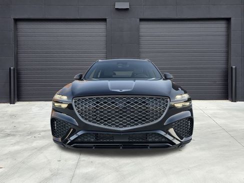 Used 2024 Genesis GV70 2.5T Sport Prestige w/ Sport Prestige Package image 2