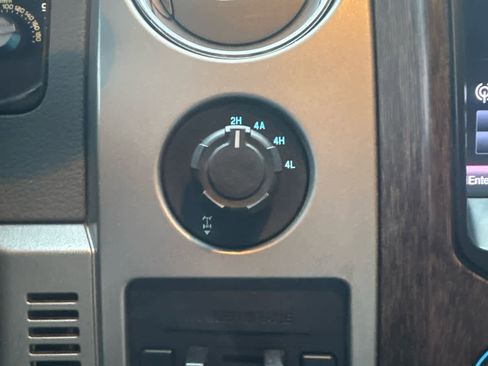 Used 2013 Ford F150 Lariat w/ Mid Equipment Group image 17