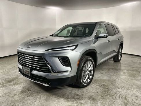 Certified 2026 Buick Enclave Preferred w/ Power Package image 4